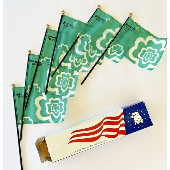 Girl Scout 100 Anniversary Collectible Flag Lot of 6 Flags w/box GSUSA 1912-2012 - Picture 1 of 3